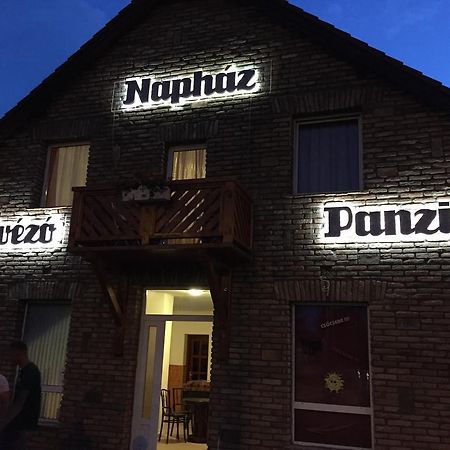 Tiszafüred Naphaz Panzio Bed & Breakfast エクステリア 写真