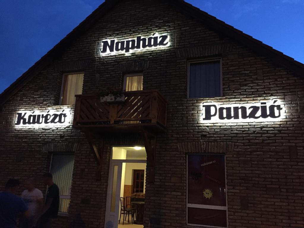 Tiszafüred Naphaz Panzio Bed & Breakfast エクステリア 写真