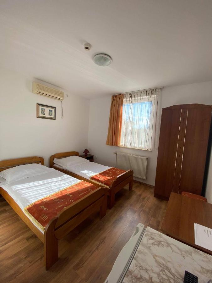 Tiszafüred Naphaz Panzio Bed & Breakfast エクステリア 写真